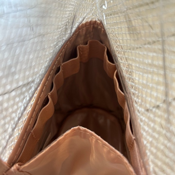 Travel Makeup Brush Organizer - Picture 4 of 4